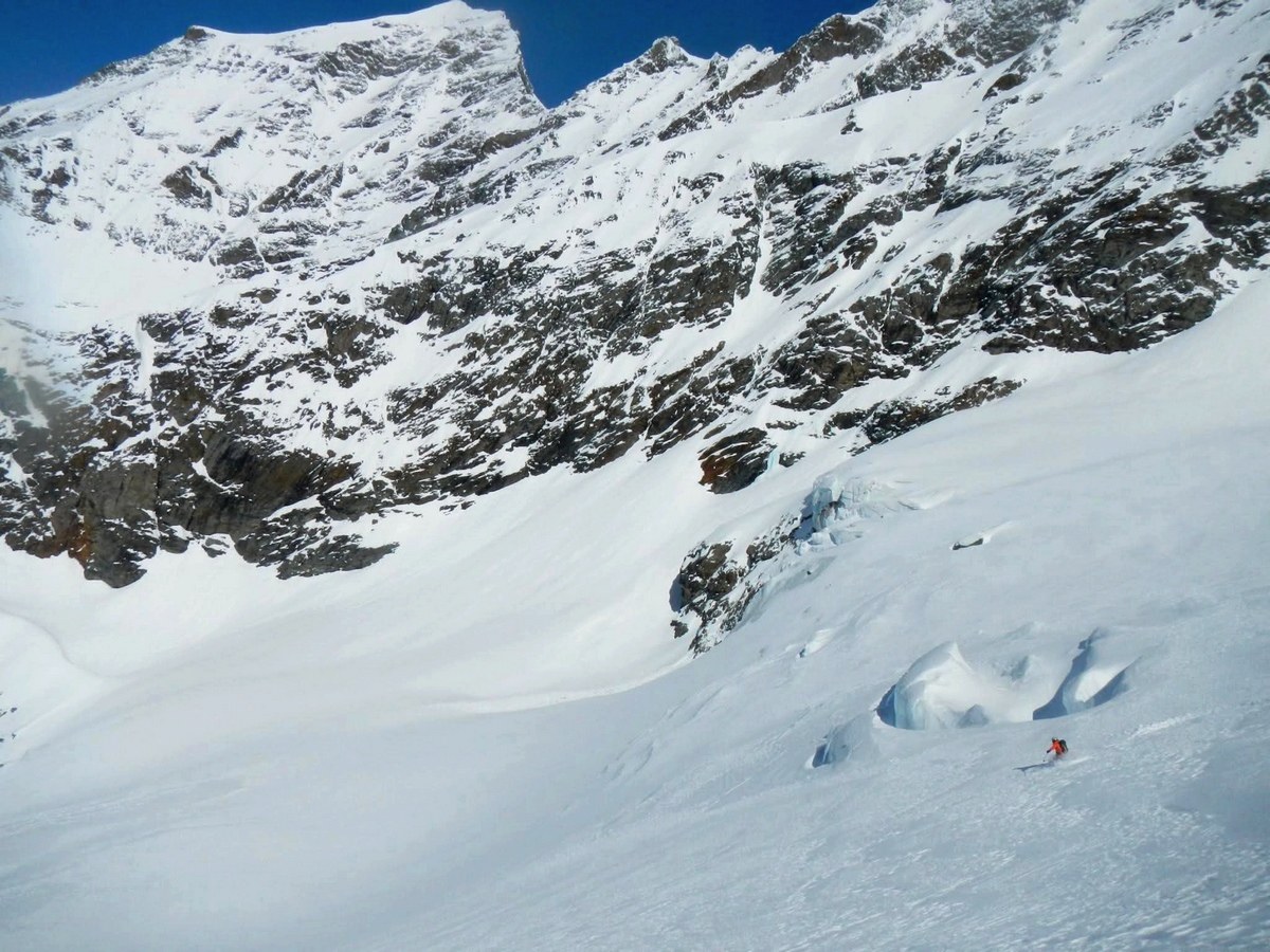 Ski d'alpinisme en montagne (photo 2)